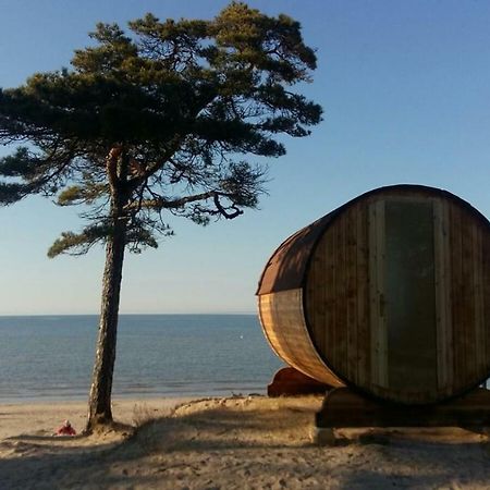 Kempings Saulesmajas Kolka Buitenkant foto