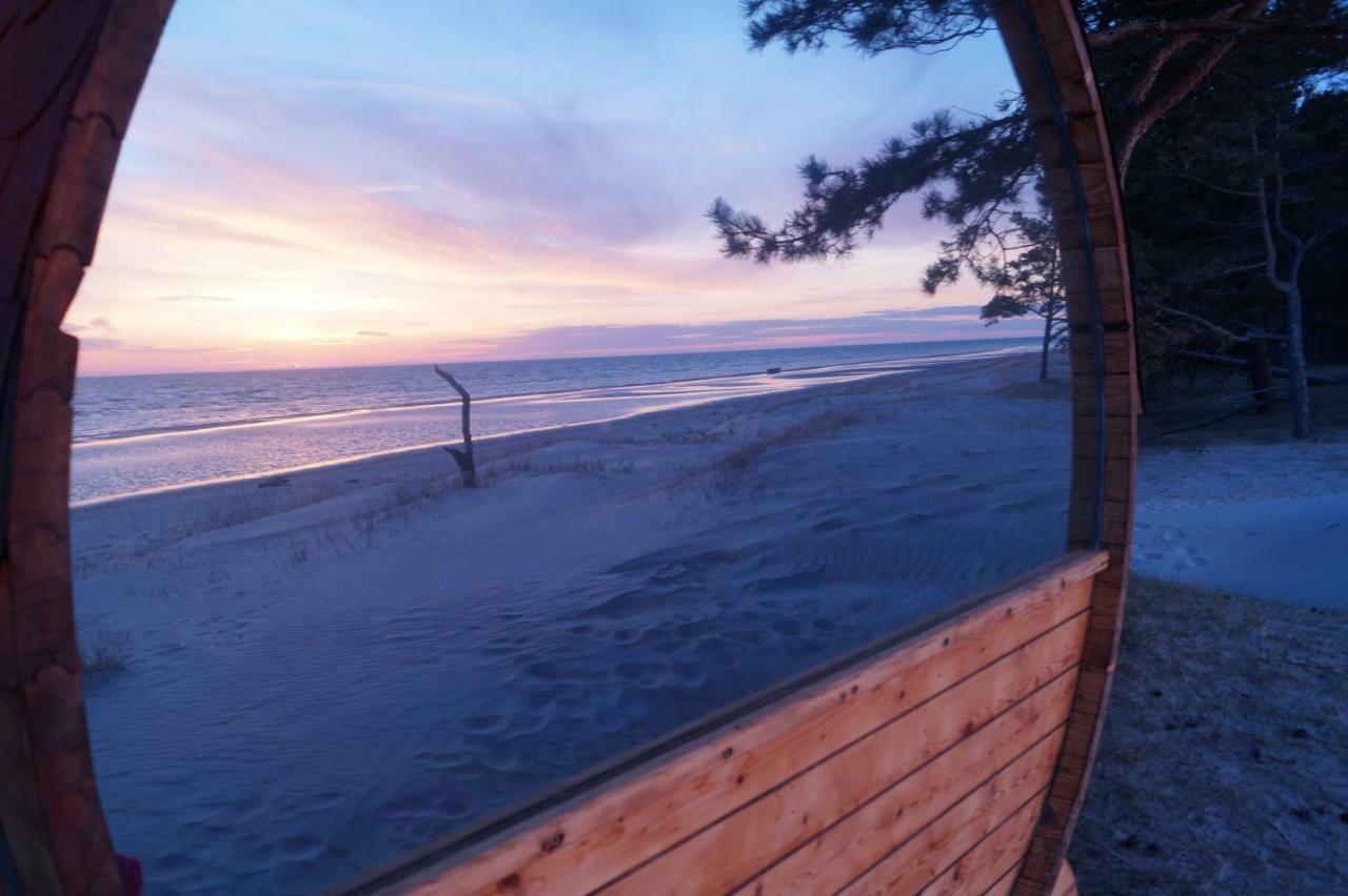 Kempings Saulesmajas Kolka Buitenkant foto